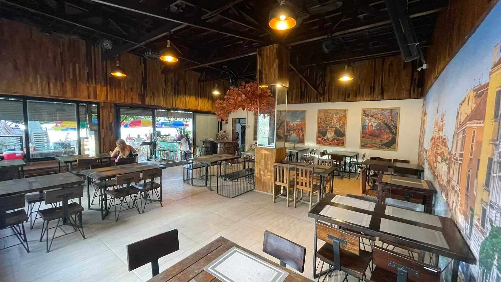 Twin Palms Hostel Phi Phi Thailand