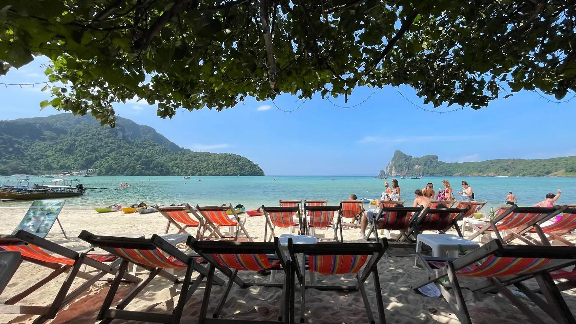 Twin Palms Hostel Phi Phi
