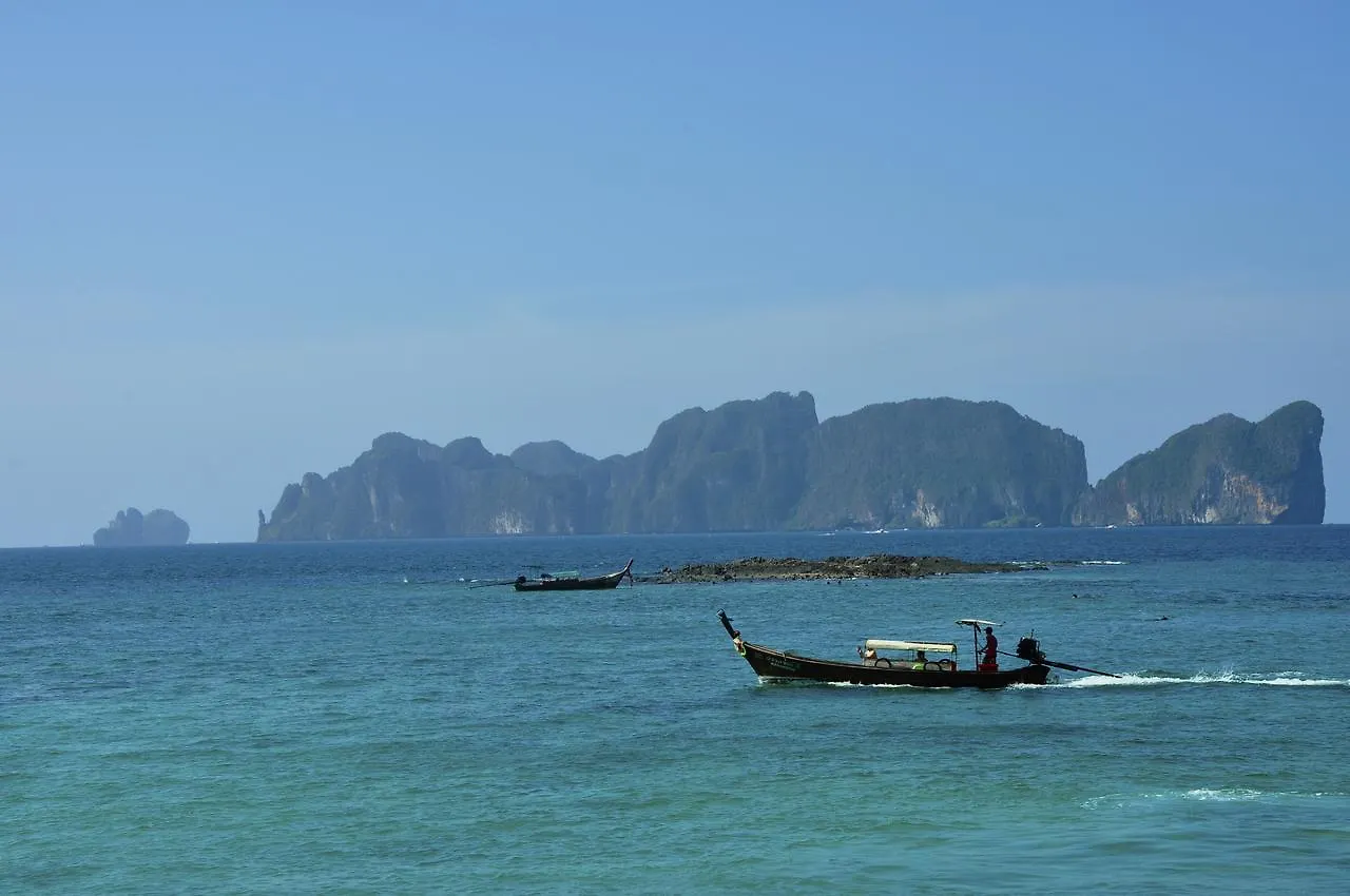 Twin Palms Hostel Phi Phi