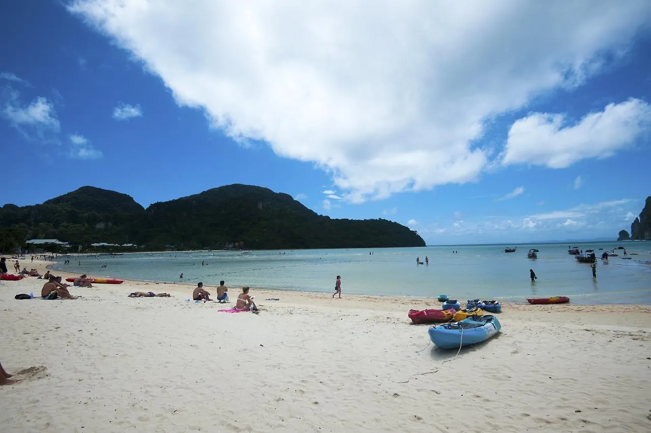 Twin Palms Hostel Phi Phi Thailand