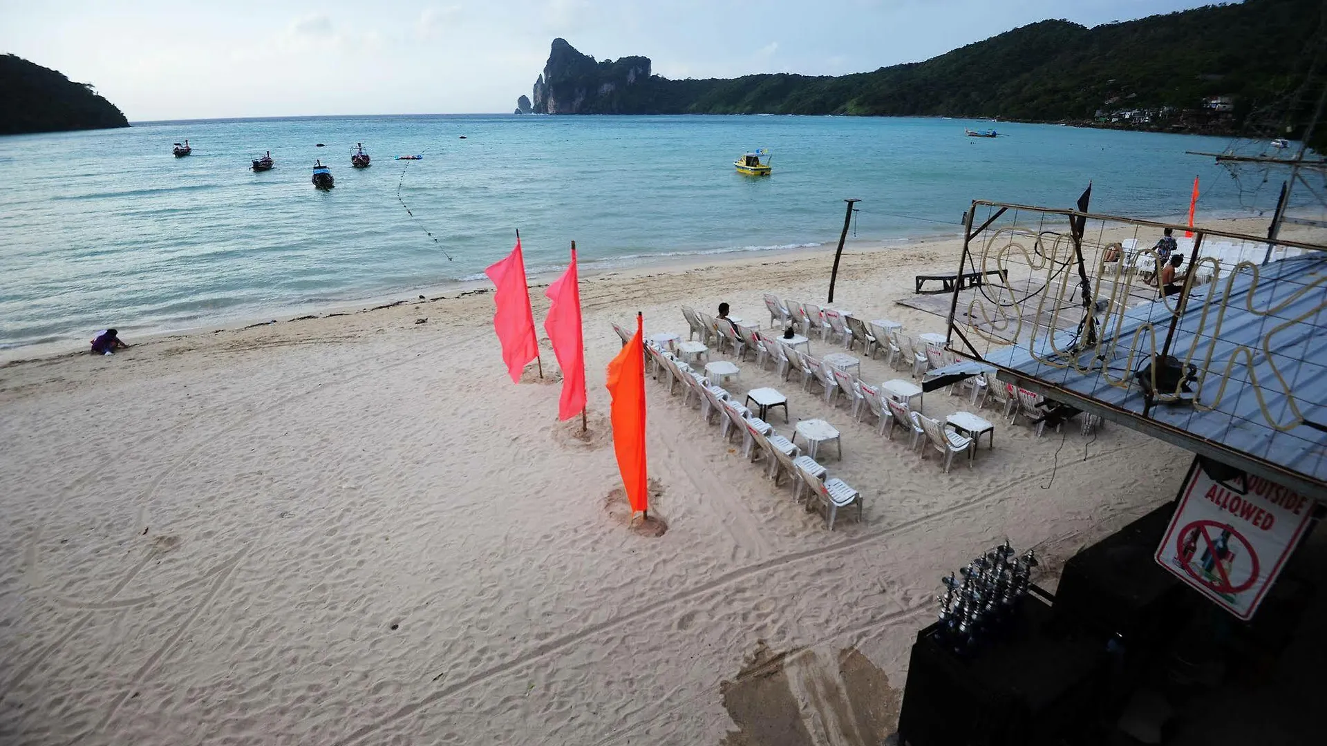 Twin Palms Hostel Phi Phi